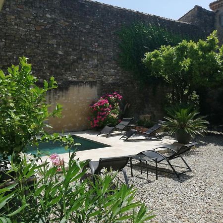 Gîte d'Emeline Bourdic Exterior foto