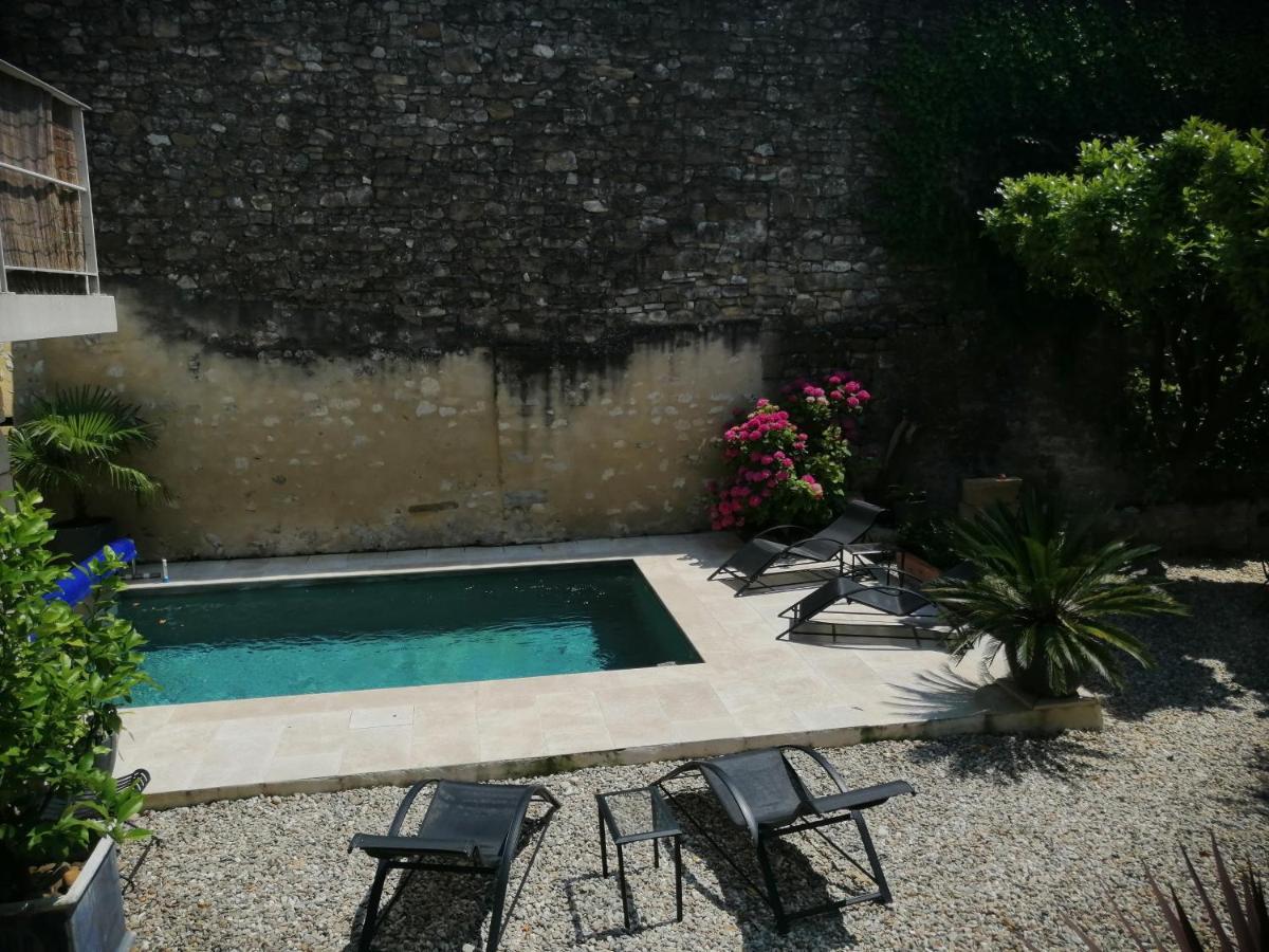 Gîte d'Emeline Bourdic Exterior foto